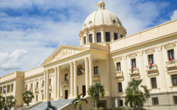 Gobierno dice a médicos que las puertas del Palacio Nacional están abiertas