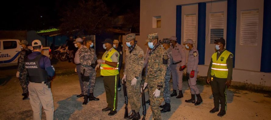 310 arrestados en la tercera noche de toque de queda en el este