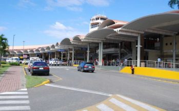 Consejo Aeropuerto Cibao dona un millón de dólares al Gobierno para combatir COVID-19