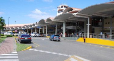 Consejo Aeropuerto Cibao dona un millón de dólares al Gobierno para combatir COVID-19