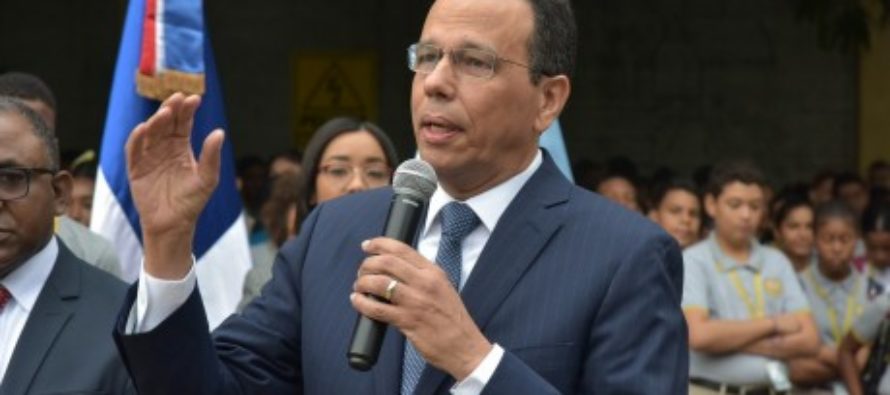 Ministro Peña Mirabal declara que cualquier decisión respecto al calendario escolar debe ser tomada por el Consejo Nacional de Educación