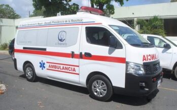 Senador de Hato Mayor informa entrega de ambulancias; una de ellas para uso Covid-19