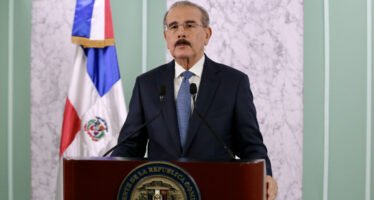 Danilo Medina ratifica y mantiene medidas distanciamiento social por 14 días