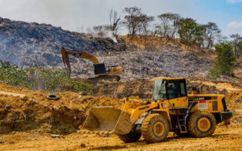 Obras Públicas afirma fuego en Duquesa está controlado en un 60% y humareda en 40%