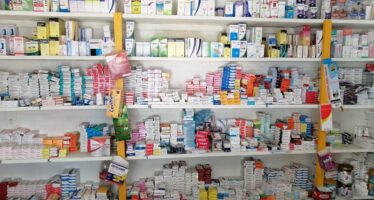 Dictan prisión preventiva a vinculado a falsificación y comercialización ilegal de medicamentos en Moca