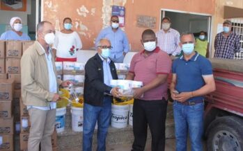 Ministro de Salud entrega donativo a hospital de Sabana de la Mar