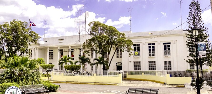 Alcaldía de SPM reitera queda prohibido la aglomeración de personas en lugares públicos