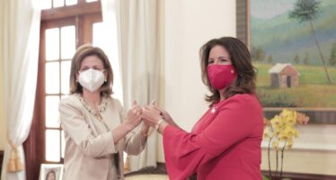 Margarita recibe en su despacho a la vicepresidenta electa Raquel Peña