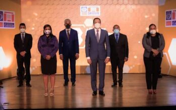 Bolívar Sosa participa en acto de presentación de la memoria institucional del Minerd