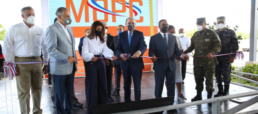 Danilo Medina entrega Terminal Interregional Autobuses del Este