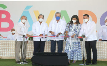 El Presidente encabeza inauguración de la plaza Bávaro City Center