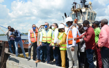 Presidente Luis Abinader visita el puerto de San Pedro de Macorís