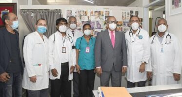 Ministro de Salud resalta labor social y calidad humana del doctor Cruz Jiminián