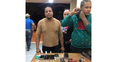 Arrestan artistas urbanos durante fiesta clandestina en Tamboril