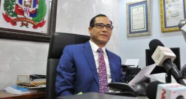 Eddy Olivares dice fue excluido de las ternas para la JCE por una “decisión presidencial”