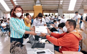 Minerd entrega Tablets y Netbooks a estudiantes en Santiago