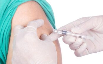 Proceso de vacunación contra COVID-19 se desarrolla según plan establecido