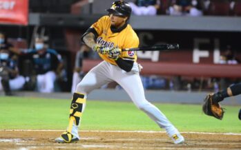 Águilas vencen Gigantes con una tórrida ofensiva de 17 imparables