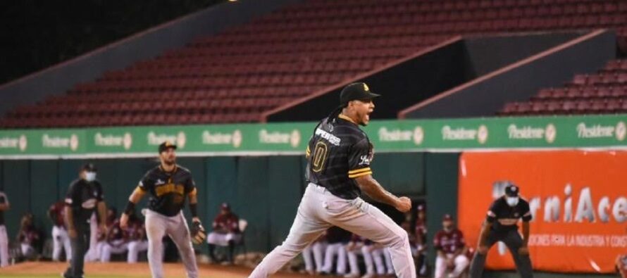 Águilas siguen vivas; derrotan Gigantes en quinto partido de la Serie Final