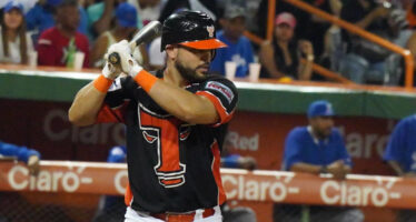 Toros anuncian rotación y regreso del receptor Fernando Flores