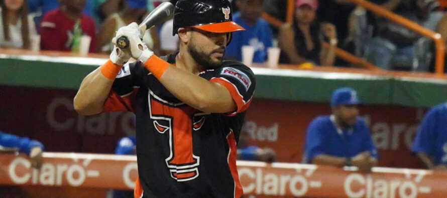 Toros anuncian rotación y regreso del receptor Fernando Flores