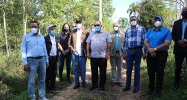 Autoridades exploran terrenos del Estado para construcción de centros de rehabilitación y corrección en El Seibo y Hato Mayor