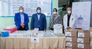 El Gabinete de Políticas Sociales visita Hato Mayor; entrega medicamentos y equipos a los hospitales