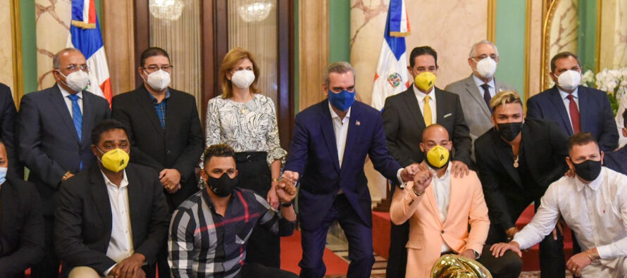 Reciben en el Palacio Nacional a los Campeones de la Serie del Caribe