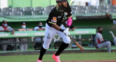 Estrellas con 18 jugadores en roster de 40 en equipos MLB