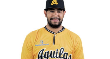 Tony Peña Jr. regresa como coach de la banca con Águilas Cibaeñas