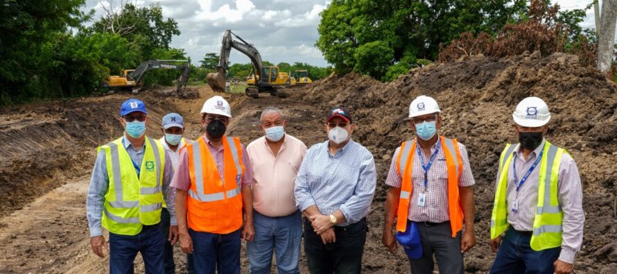 INDRHI inspecciona obras del Este y dialoga con arroceros sobre mejoras al riego