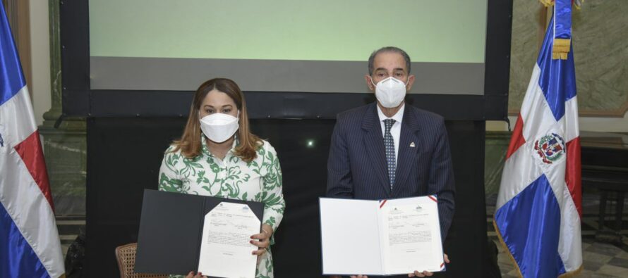 Ministerio de la Mujer y MESCYT firman acuerdo para la implementar cátedra de igualdad y derecho