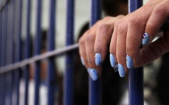 Prisión preventiva para mujer que golpeó salvajemente a hijastro de dos años en Santiago