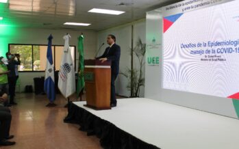 Ministro de Salud Pública imparte conferencia magistral en la Universidad Central del Este