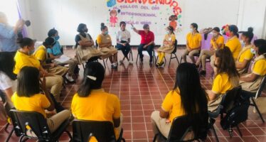 Educación realiza talleres con niñas para fortalecer el liderazgo femenino