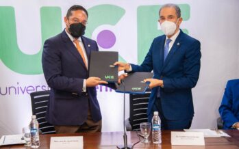 UCE y el MESCyT firman acuerdo para otorgar becas en Técnico Superior