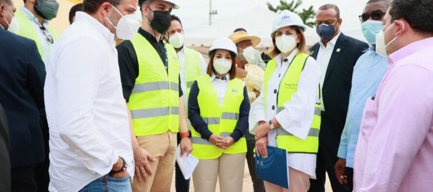 Vicepresidenta y director SNS supervisan hospitales del Este