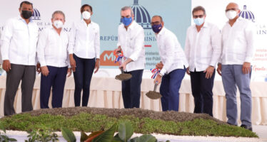 Presidente Abinader agota extensa jornada en La Altagracia con inauguraciones y primer picazo de obras