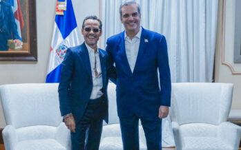 Presidente Abinader recibe en el Palacio Nacional a Marc Anthony