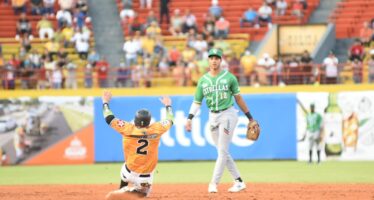 Las Águilas caen ante las Estrellas Orientales. Mantienen el liderato del torneo