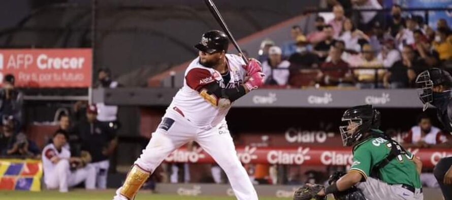 Gigantes se acercan a las Estrellas al derrotarlas 11-5