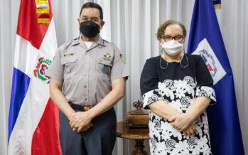 Procuradora Germán Brito recibe al director de la Policía Nacional