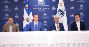 Gobierno y Fenatrado anuncian no habrá aumento en las tarifas de transporte de carga