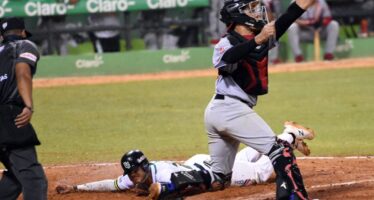 Estrellas con un brillo único en béisbol de RD; Obispo salva el 11