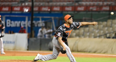 Toros y Valdés complican la clasificación a los Leones al derrotarlos 7-0