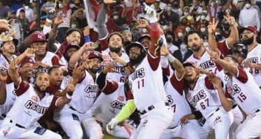 Marcell Ozuna despacha H4 de tres carreras; Gigantes igualan 1-1 final vs. Estrellas