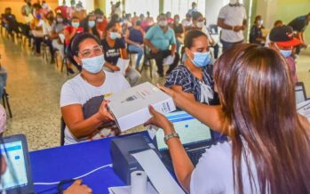 Educación concluye con entrega de dispositivos tecnológicos para la Regional 05 de SPM