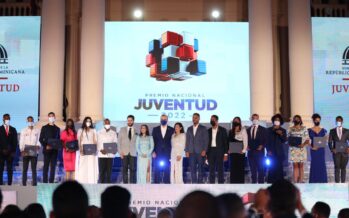 Ministerio de la Juventud reconoce a ganadores del Premio Nacional de la Juventud 2022