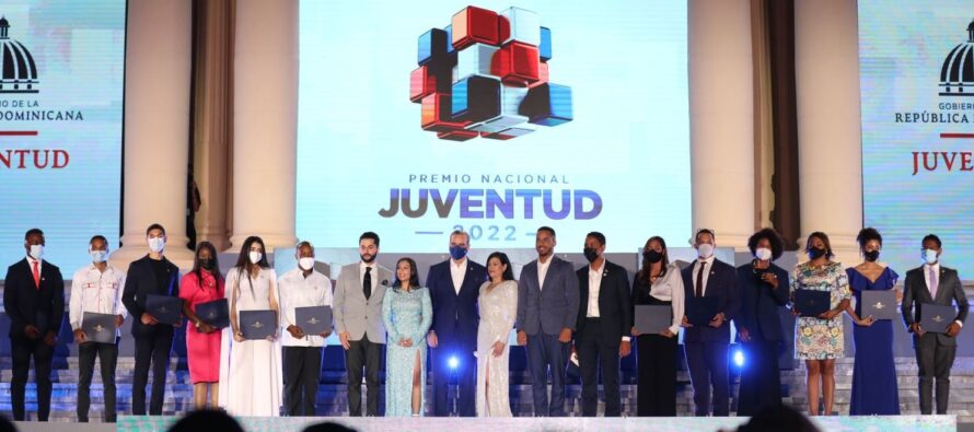 Ministerio de la Juventud reconoce a ganadores del Premio Nacional de la Juventud 2022