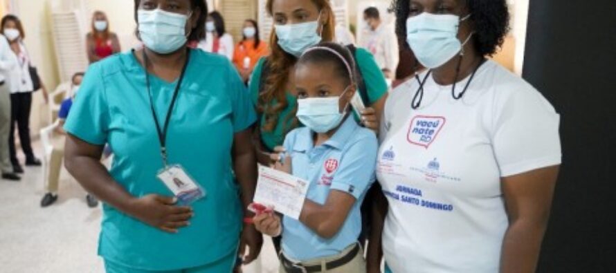 Vacunan cerca de 12 mil niños en inicio de jornada en las escuelas